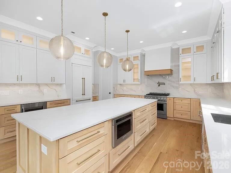 4339 Castlewood Road