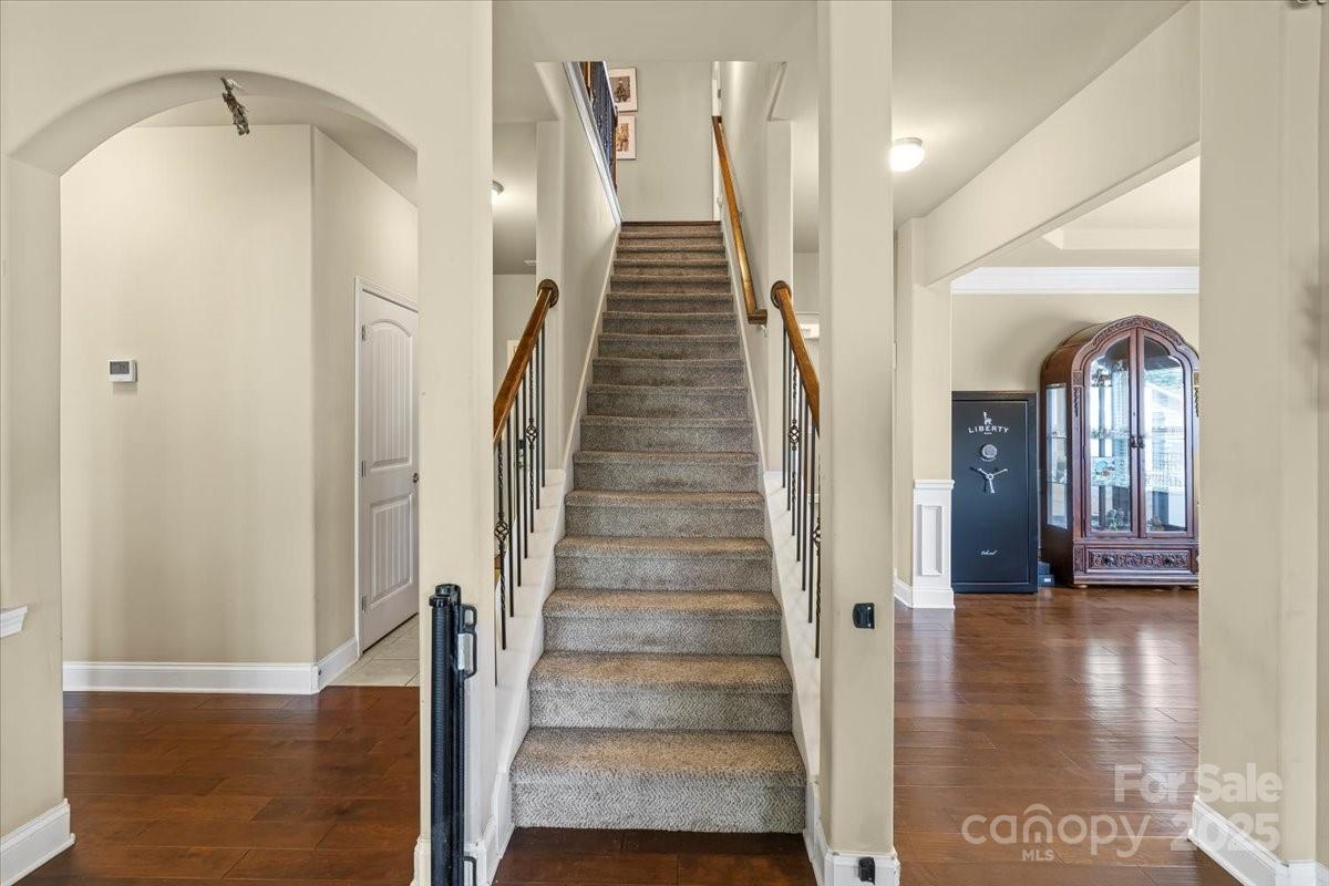 1011 Potomac Road