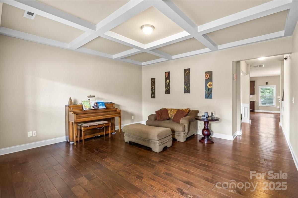 1011 Potomac Road