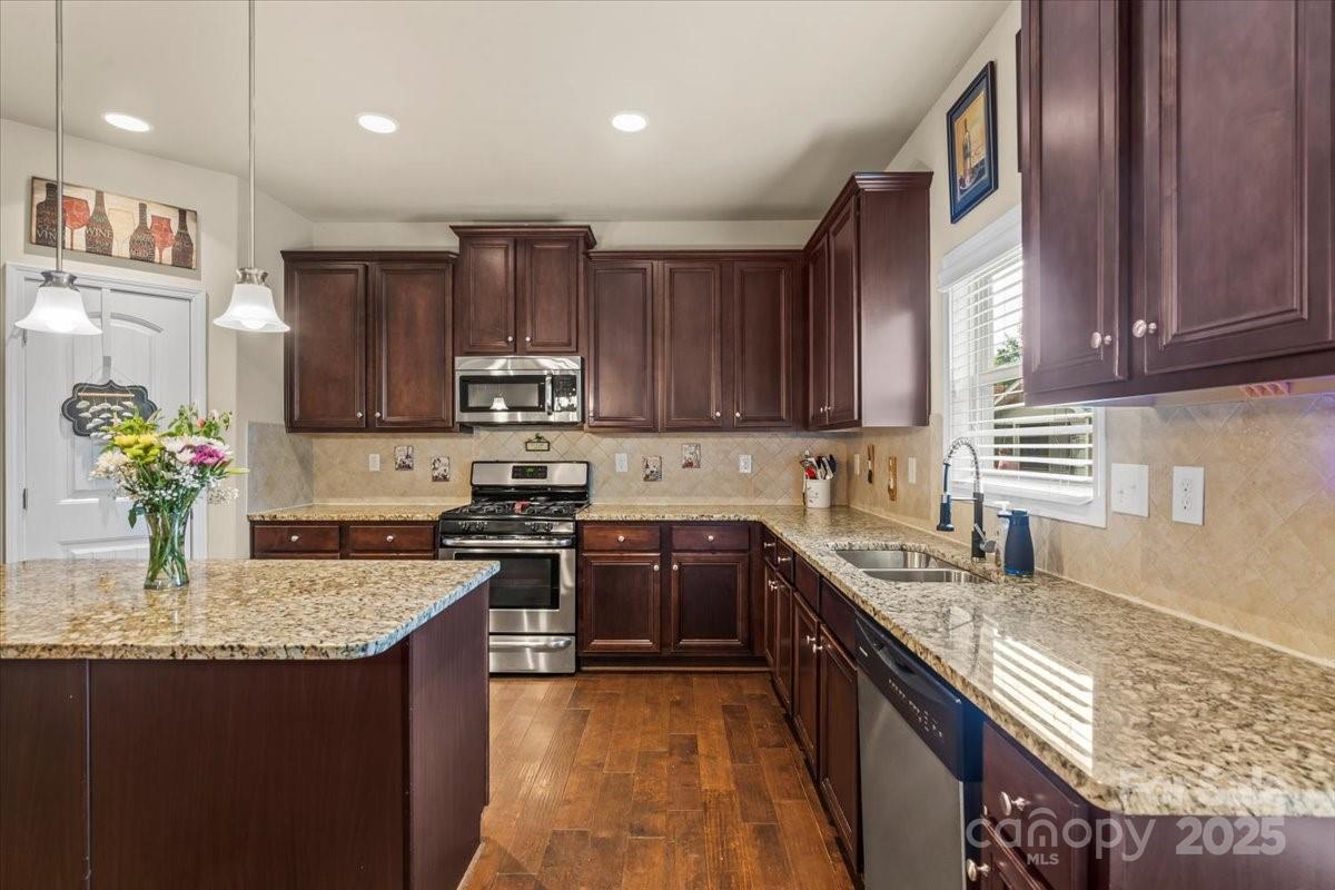 1011 Potomac Road