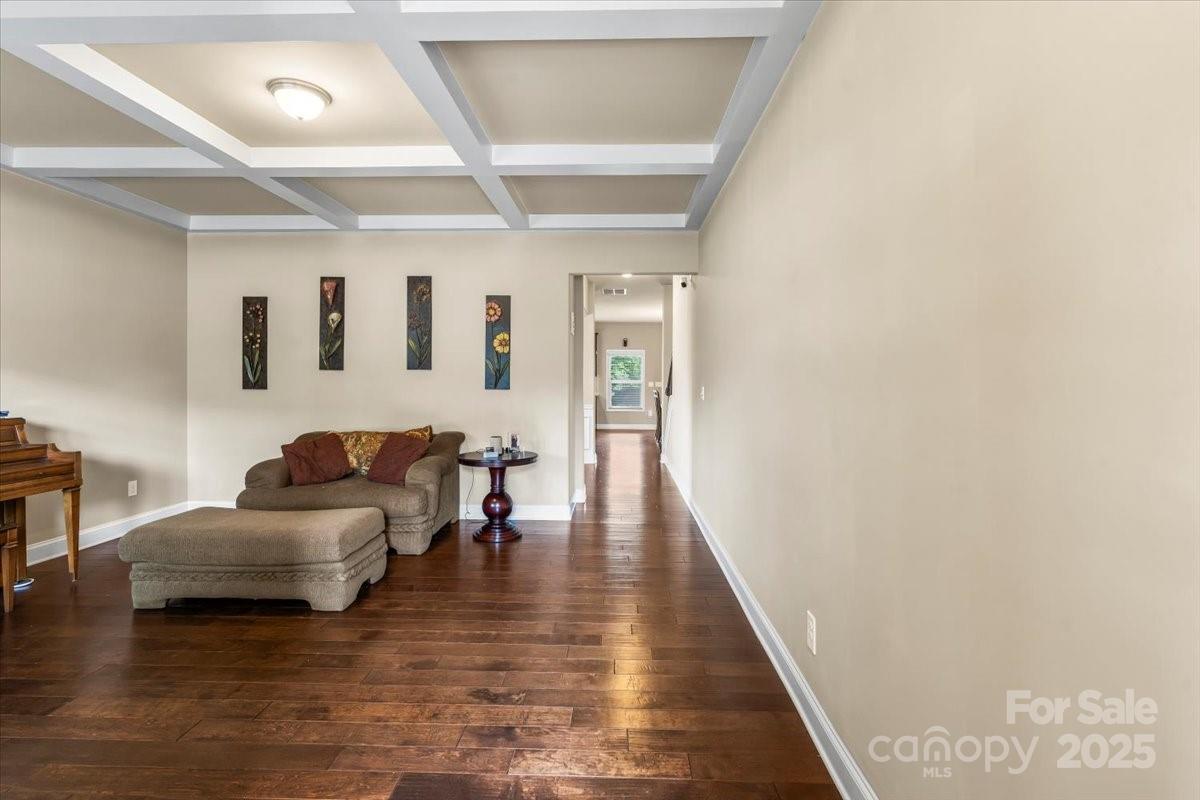 1011 Potomac Road