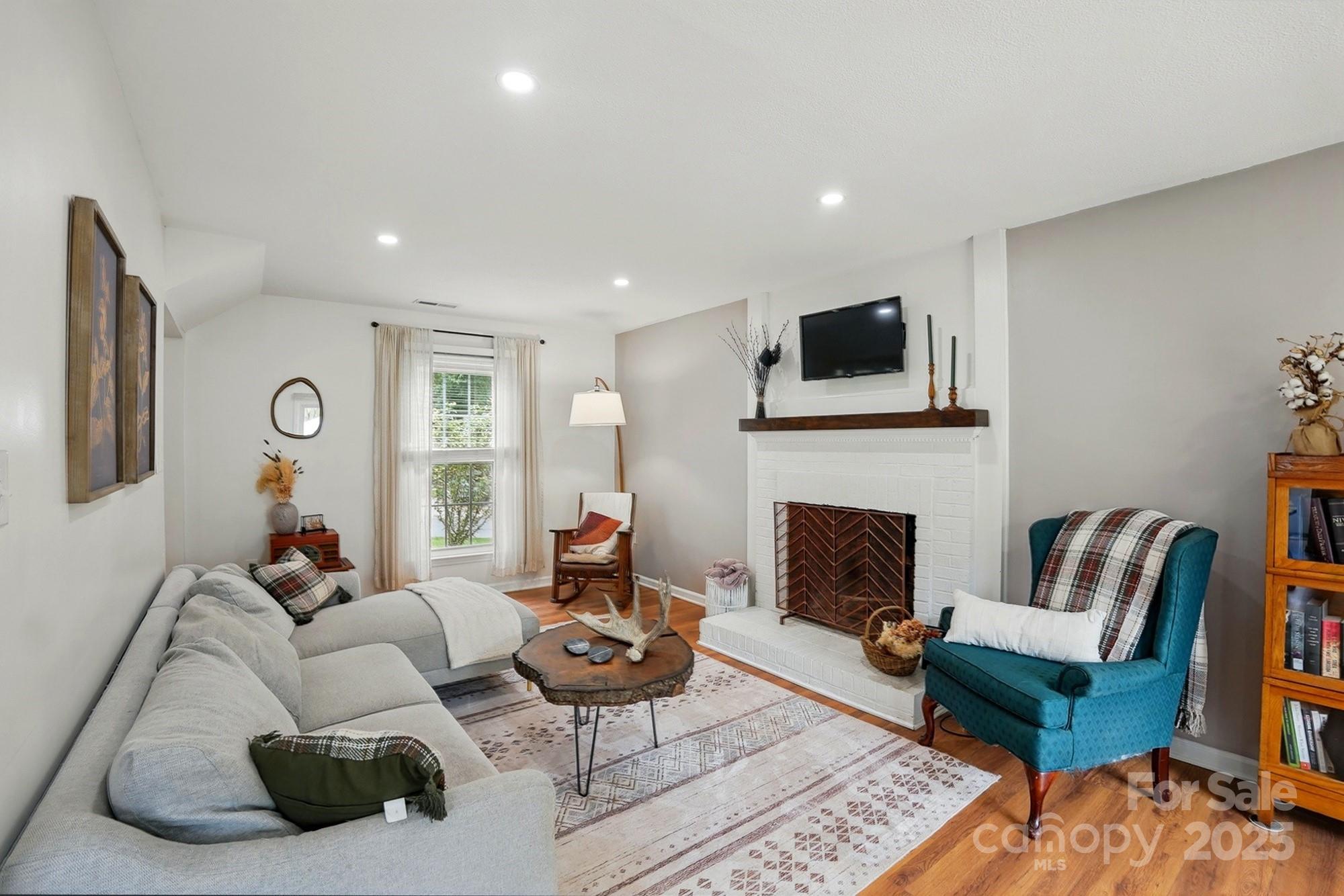 314 Sunnywood Lane