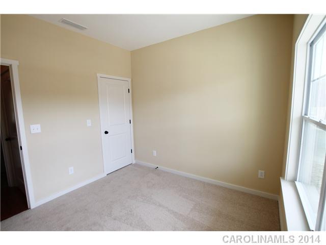 Newport Lakes - Residential