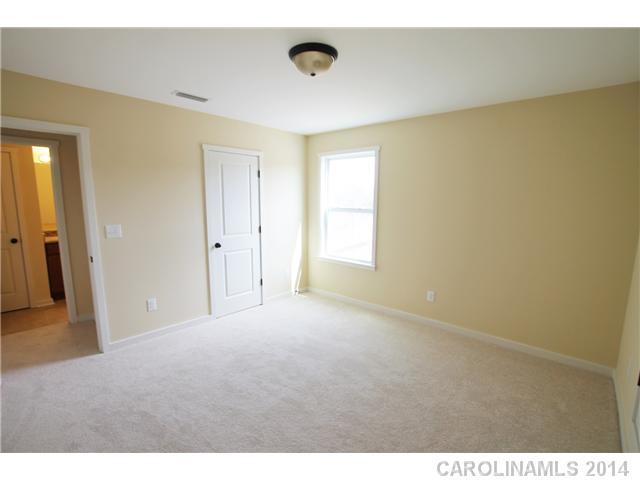 Newport Lakes - Residential