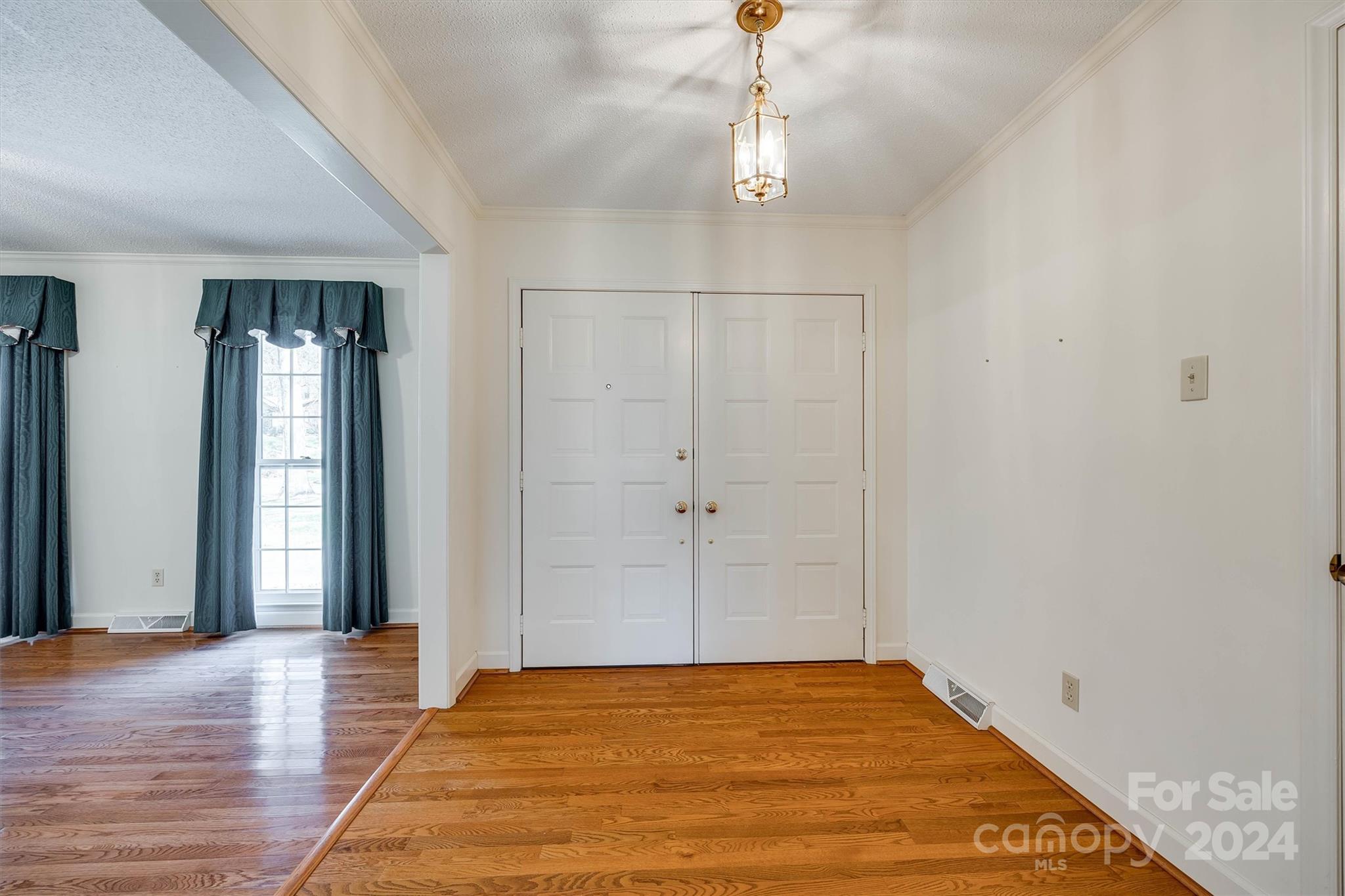 Forest Hills - Residential