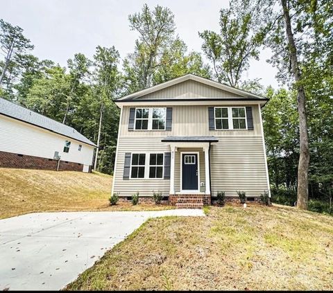 Photo of 815 sherwood Avenue, Albemarle, NC 28001 (MLS # 4290711)