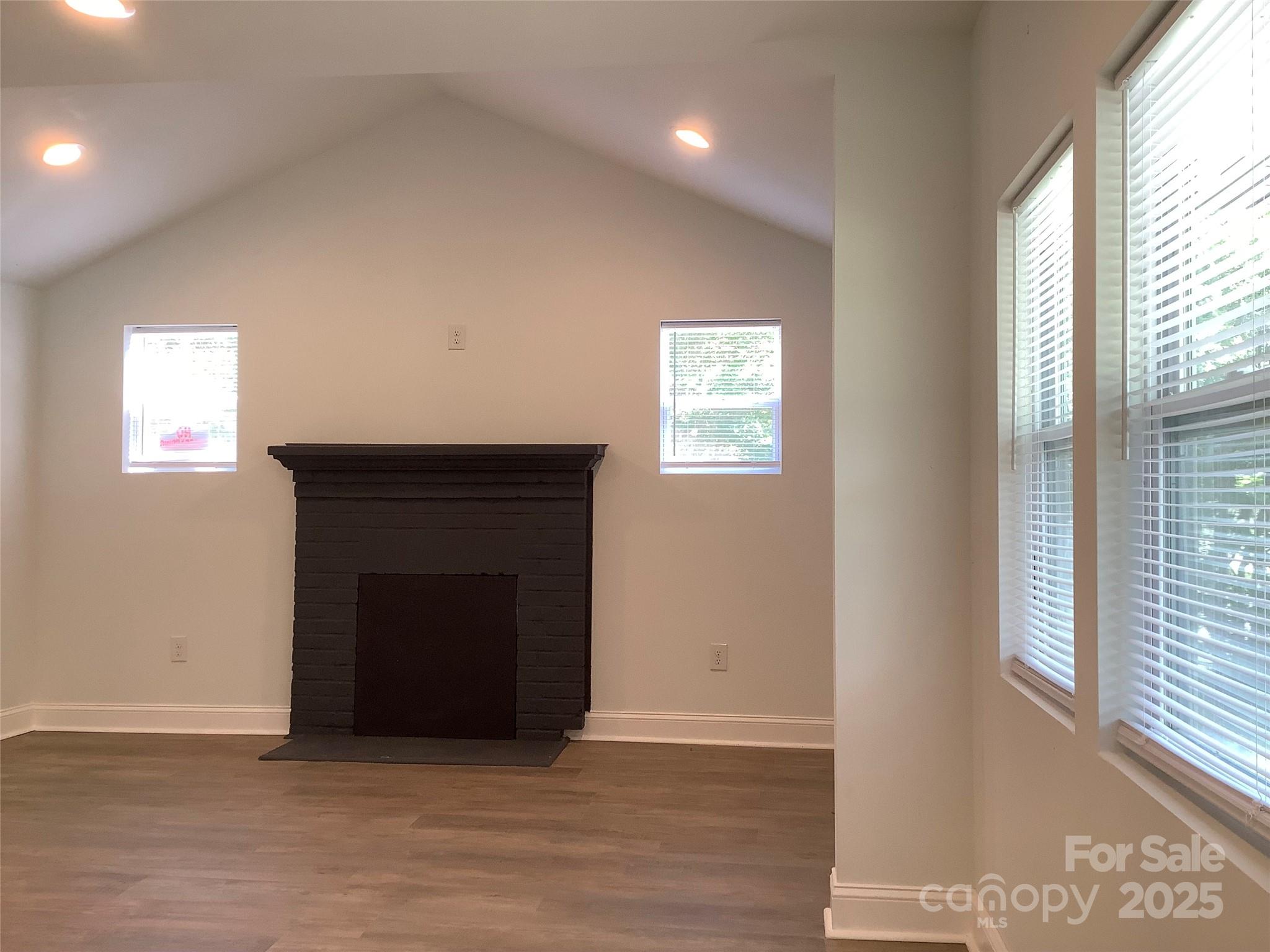 913 Winchester Avenue