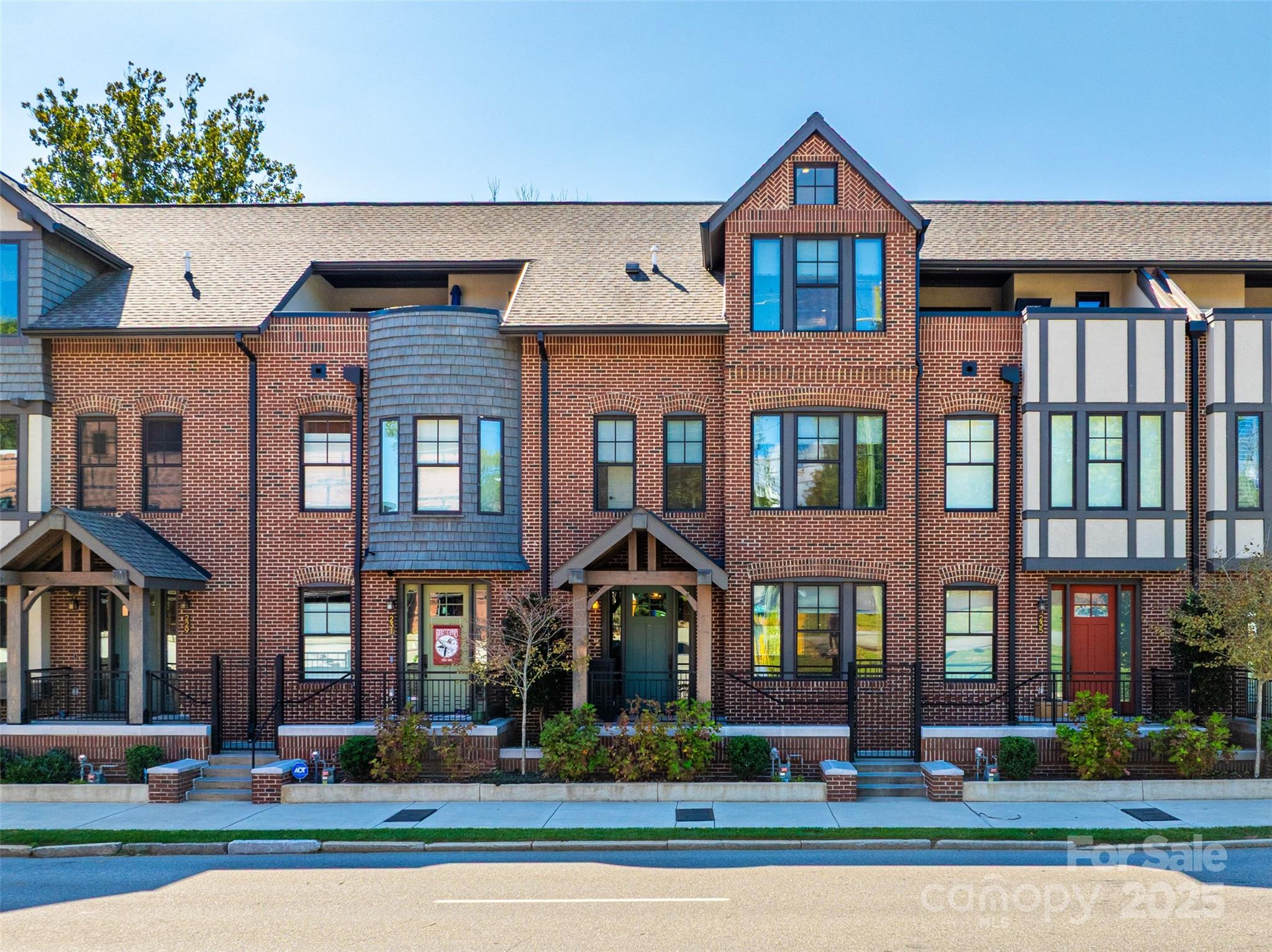 233 Broadway Street