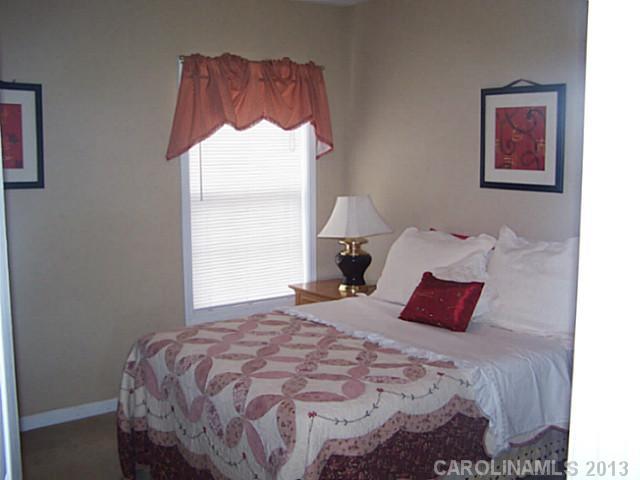 Old Stone Crossing - Residential