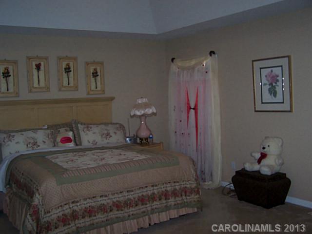 Old Stone Crossing - Residential