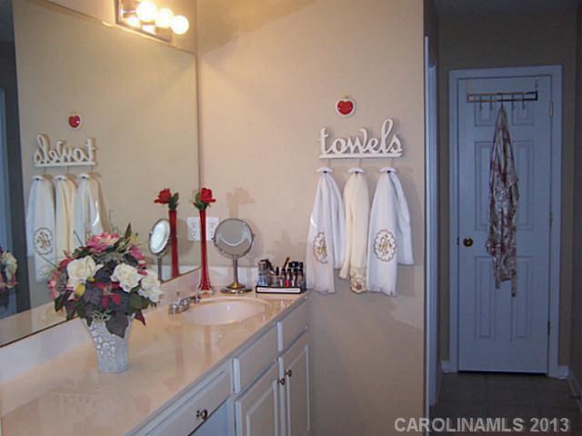 Old Stone Crossing - Residential