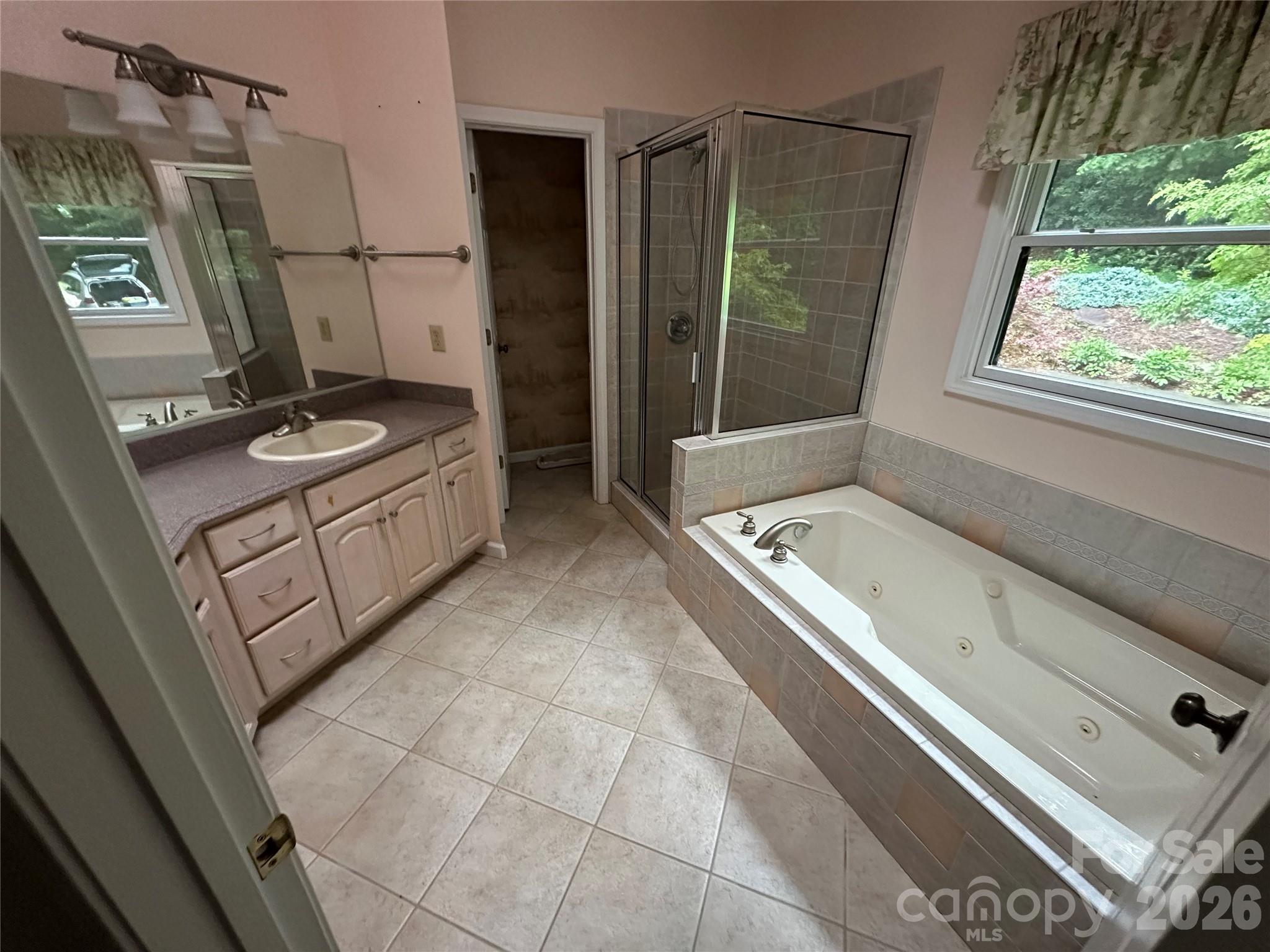 Holly Forest - Residential