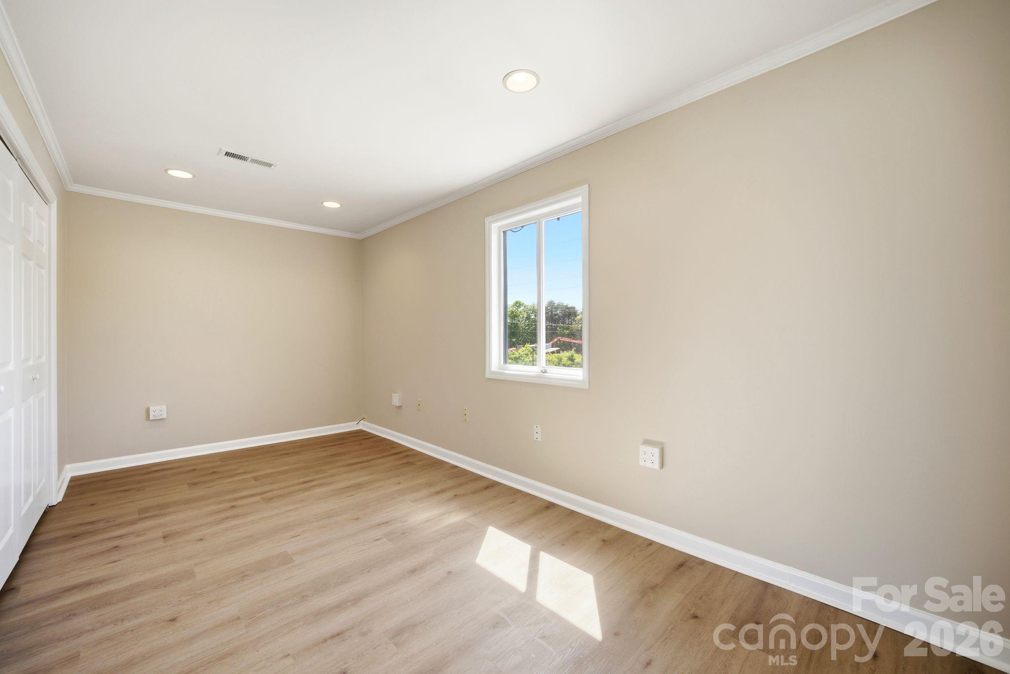 Spinnaker Bay - Residential