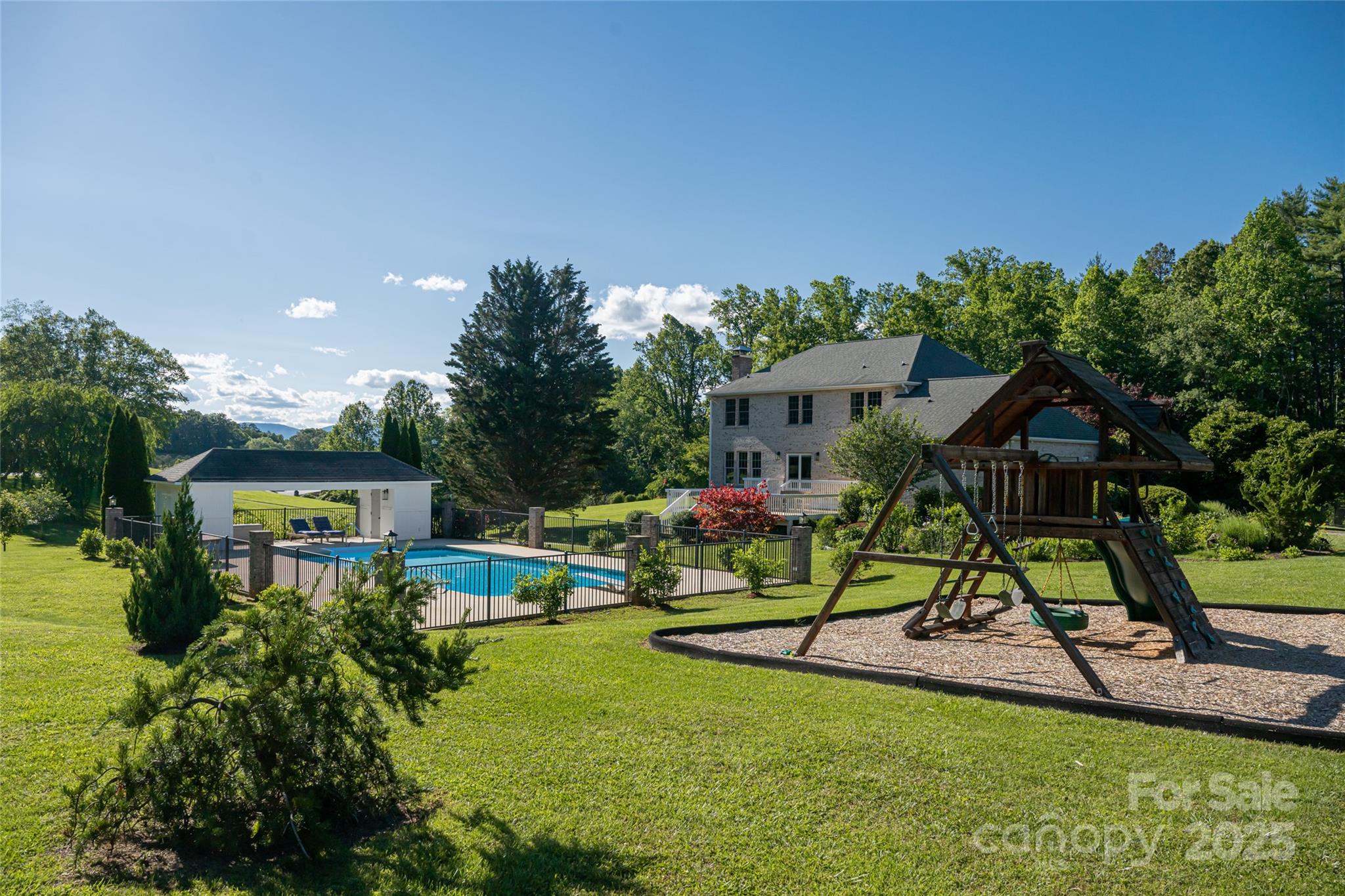 Foster Estates - Residential