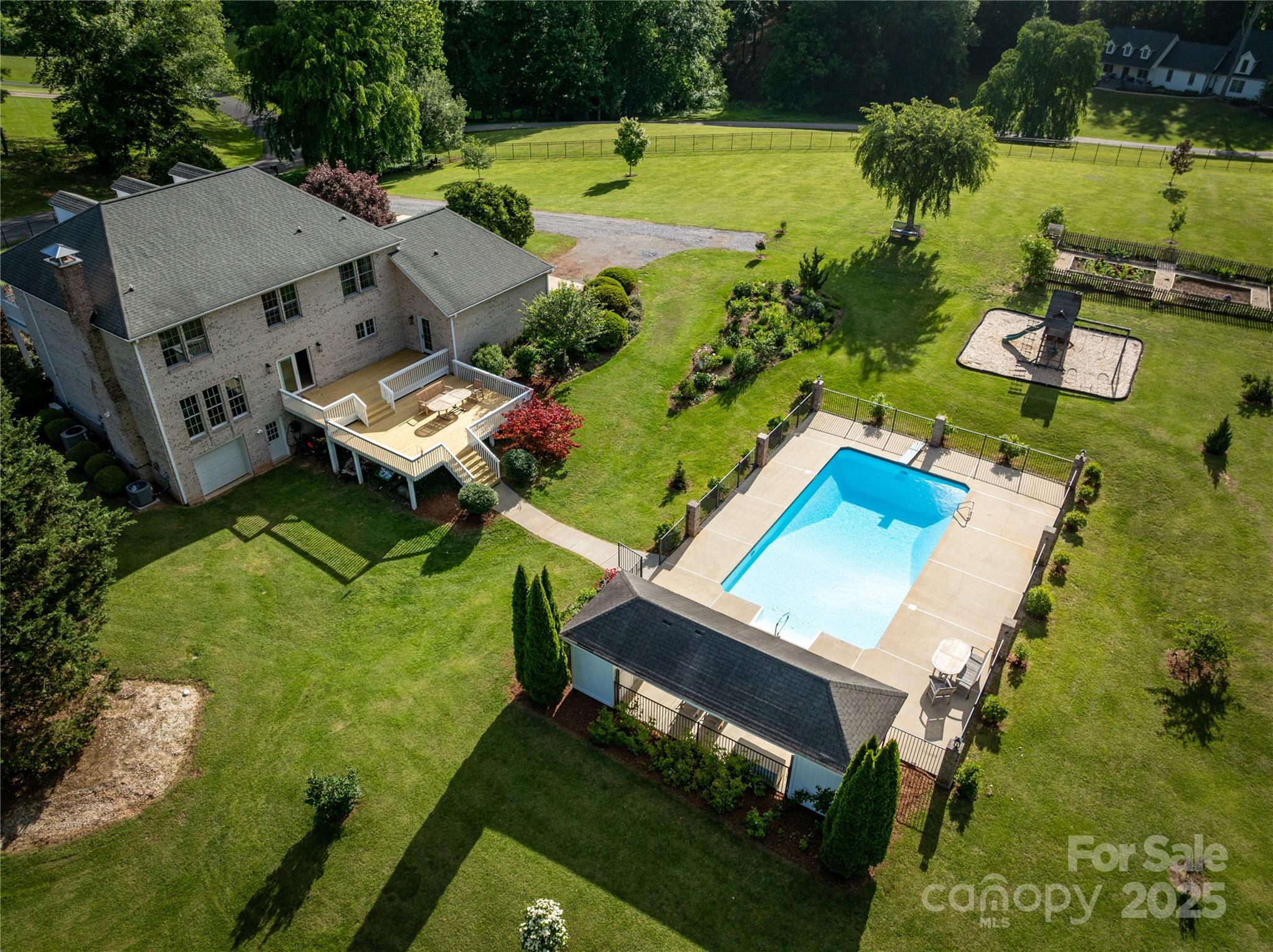 Foster Estates - Residential