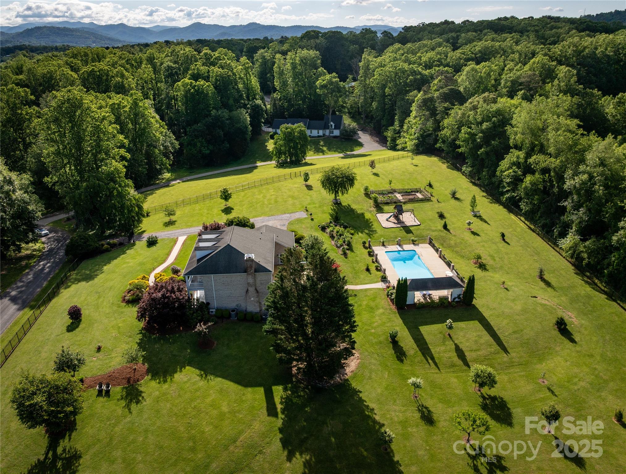 Foster Estates - Residential