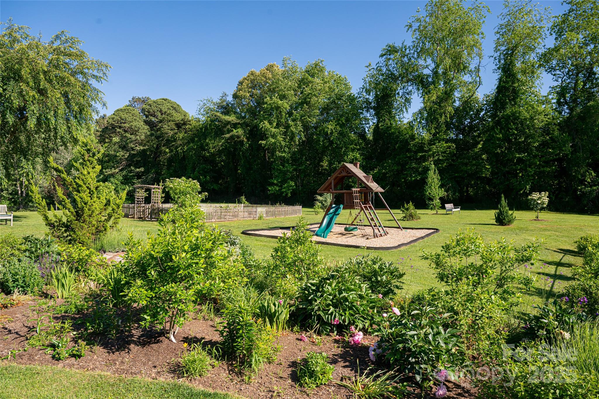 Foster Estates - Residential