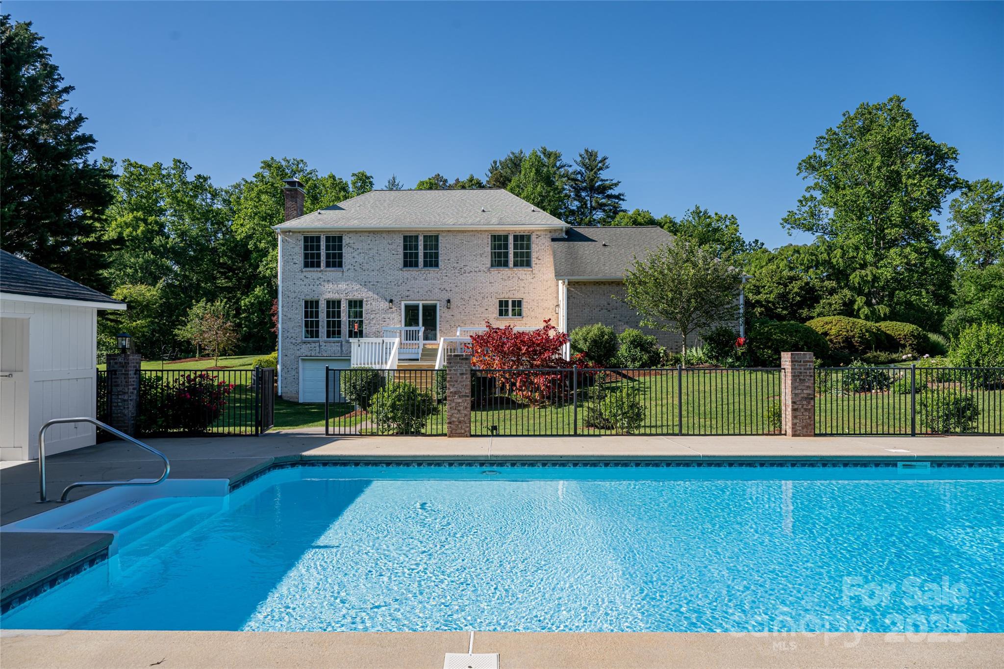 Foster Estates - Residential