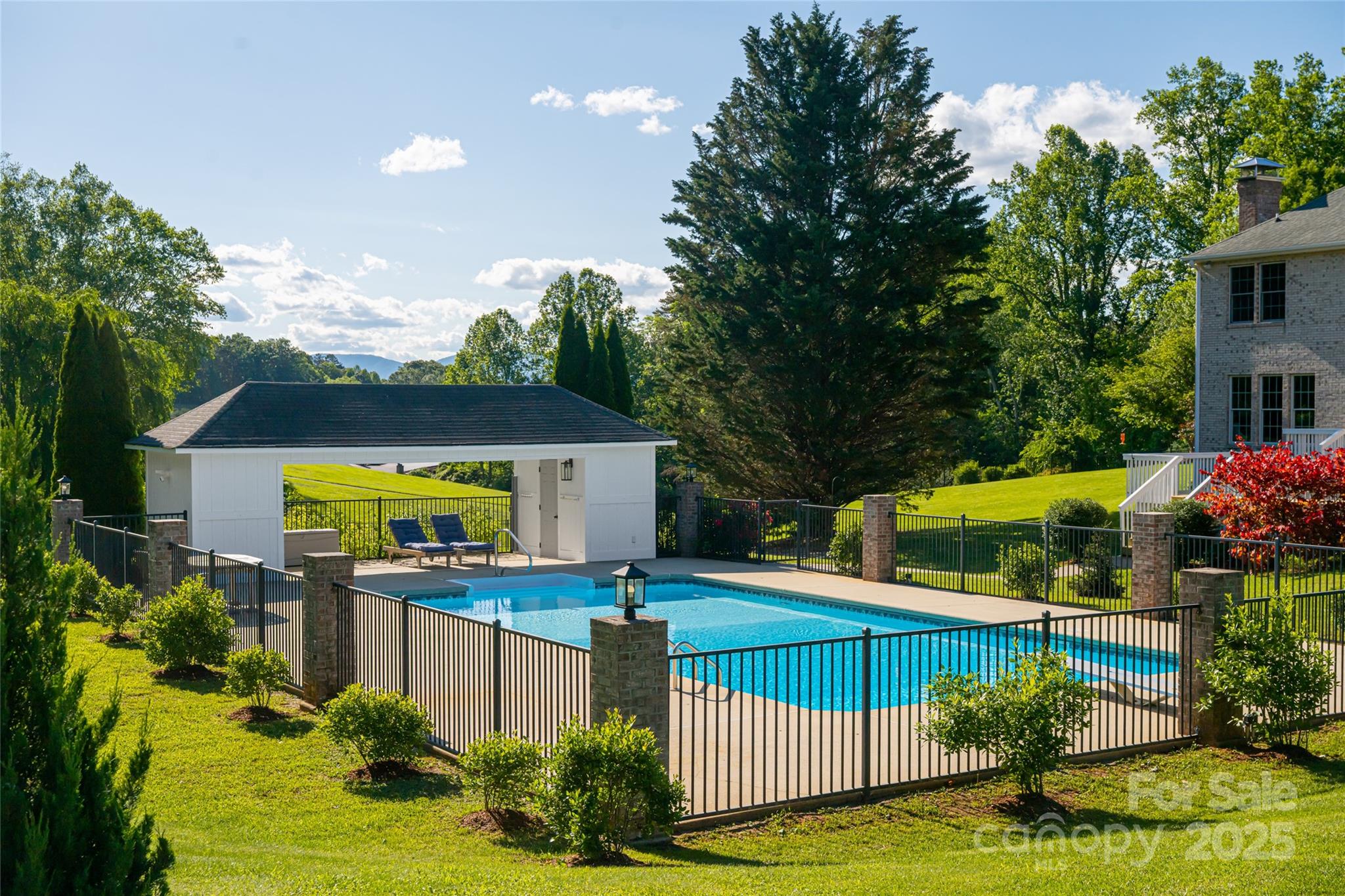 Foster Estates - Residential