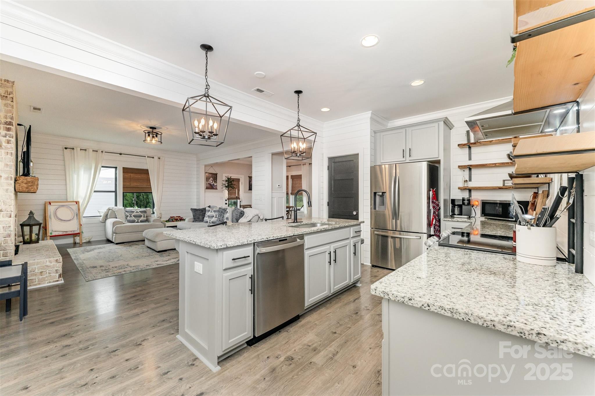 Pikeview Place - Residential