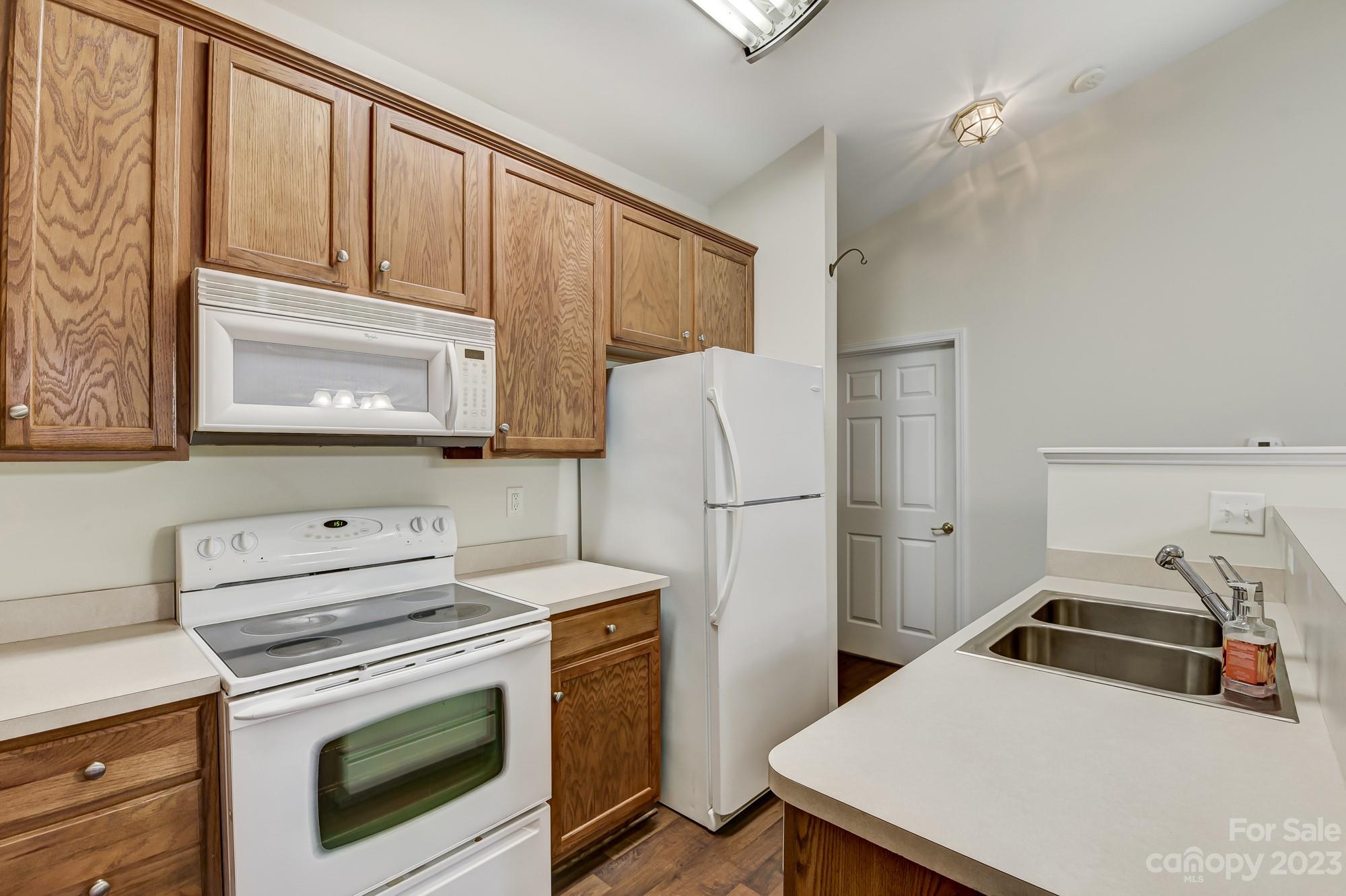 Four Seasons At Gold Hill - Residential