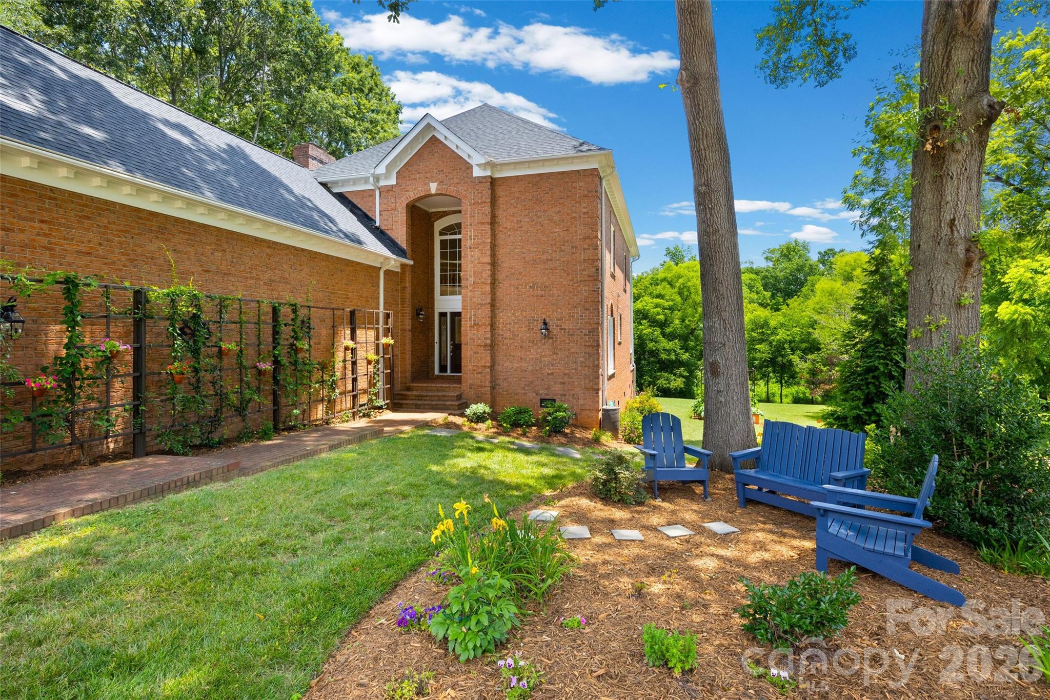 636 Landsdowne Court