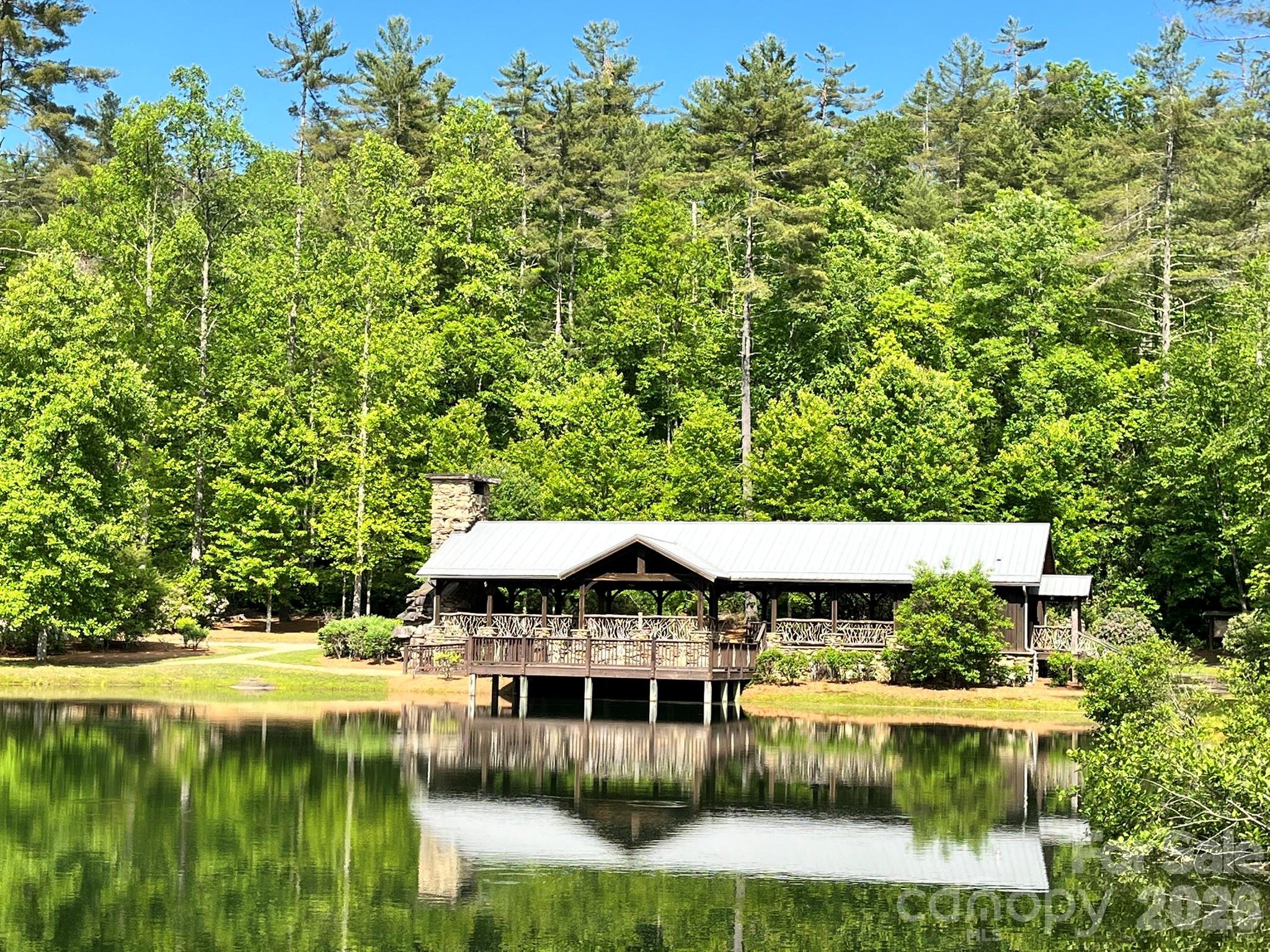 Round Mountain Falls - Land