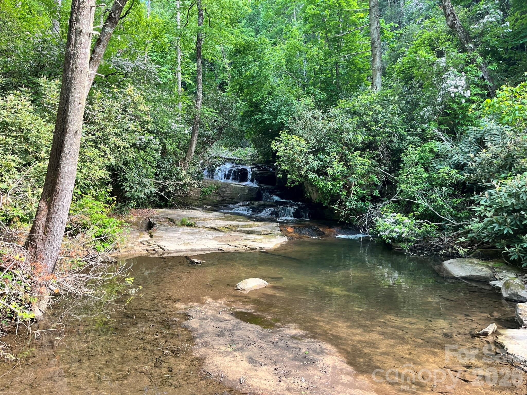 Round Mountain Falls - Land