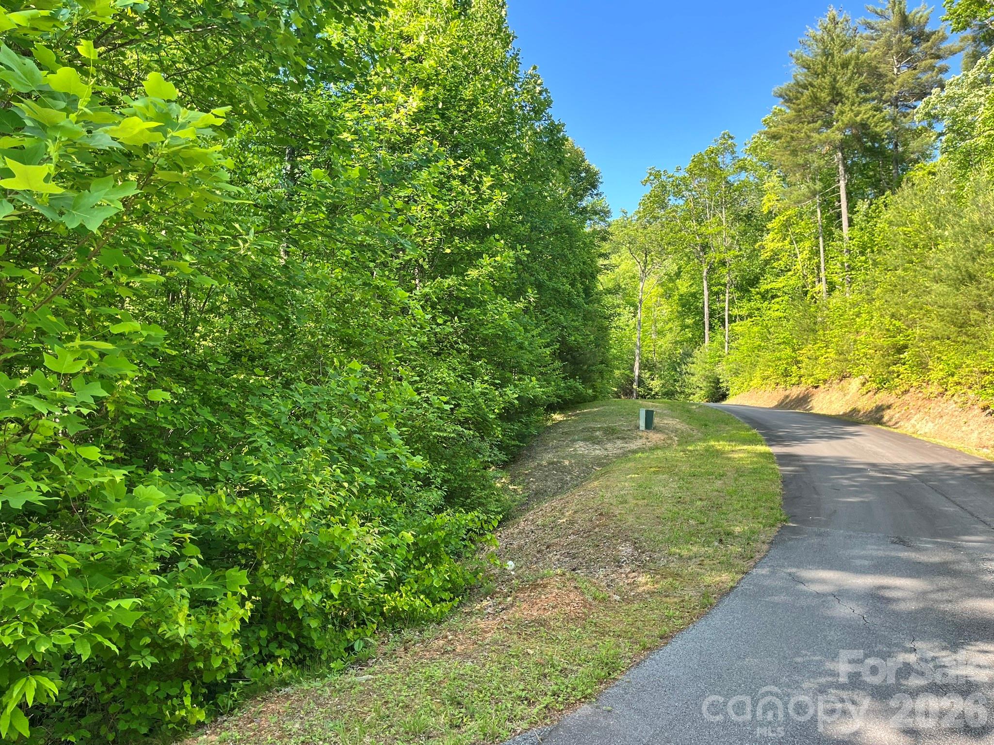 Round Mountain Falls - Land