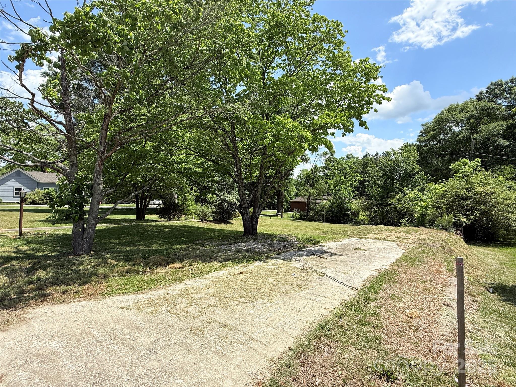 1119 Chesterfield Avenue