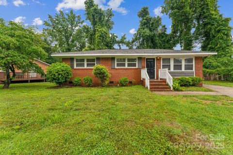 1631 Vancouver Drive Charlotte NC 28213