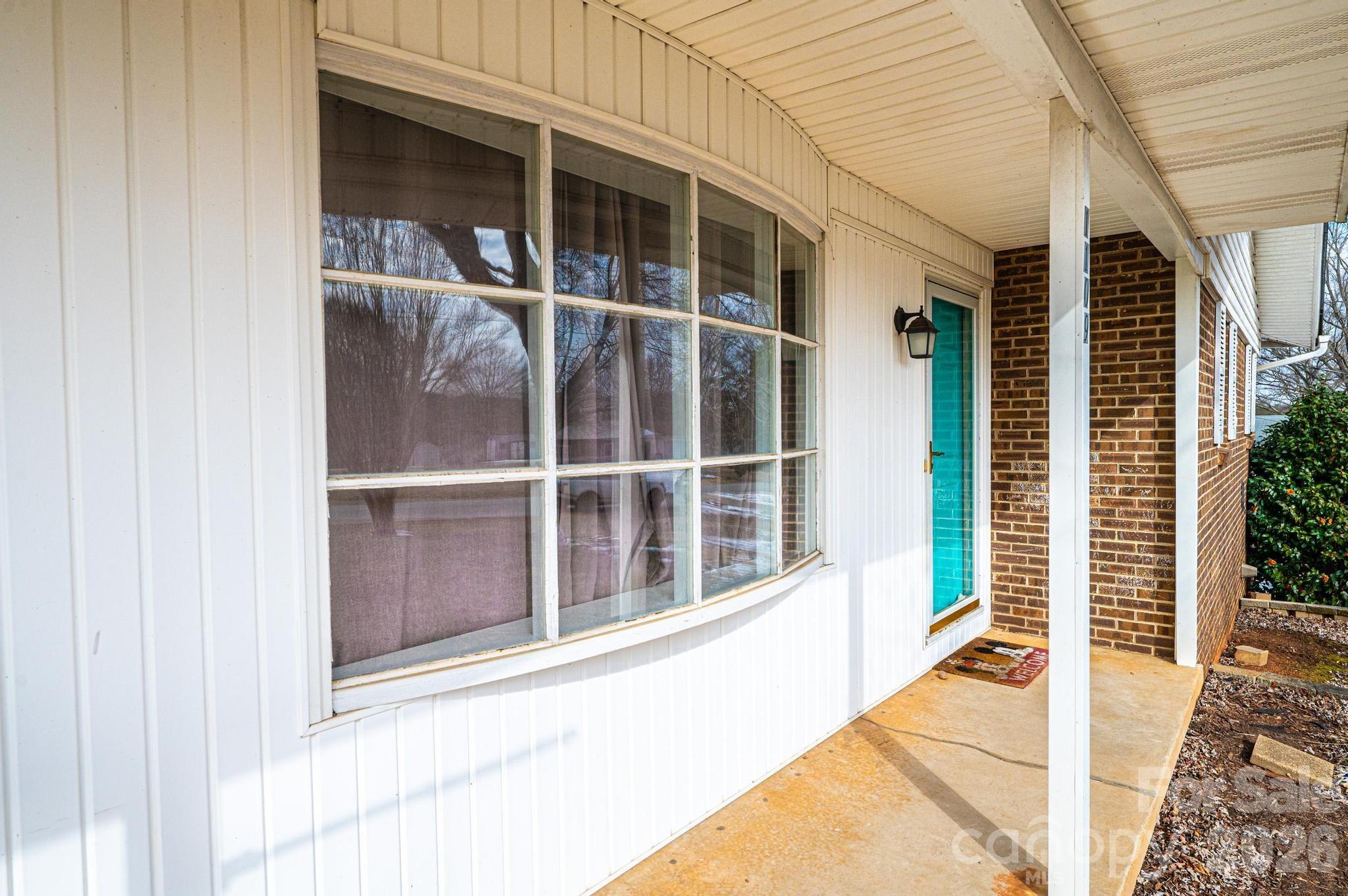 1109 34th Street Lane NE