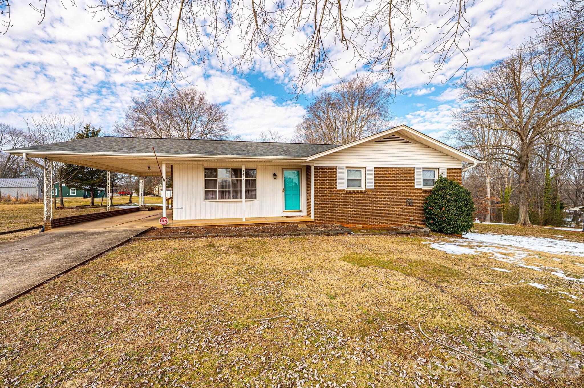 1109 34th Street Lane NE