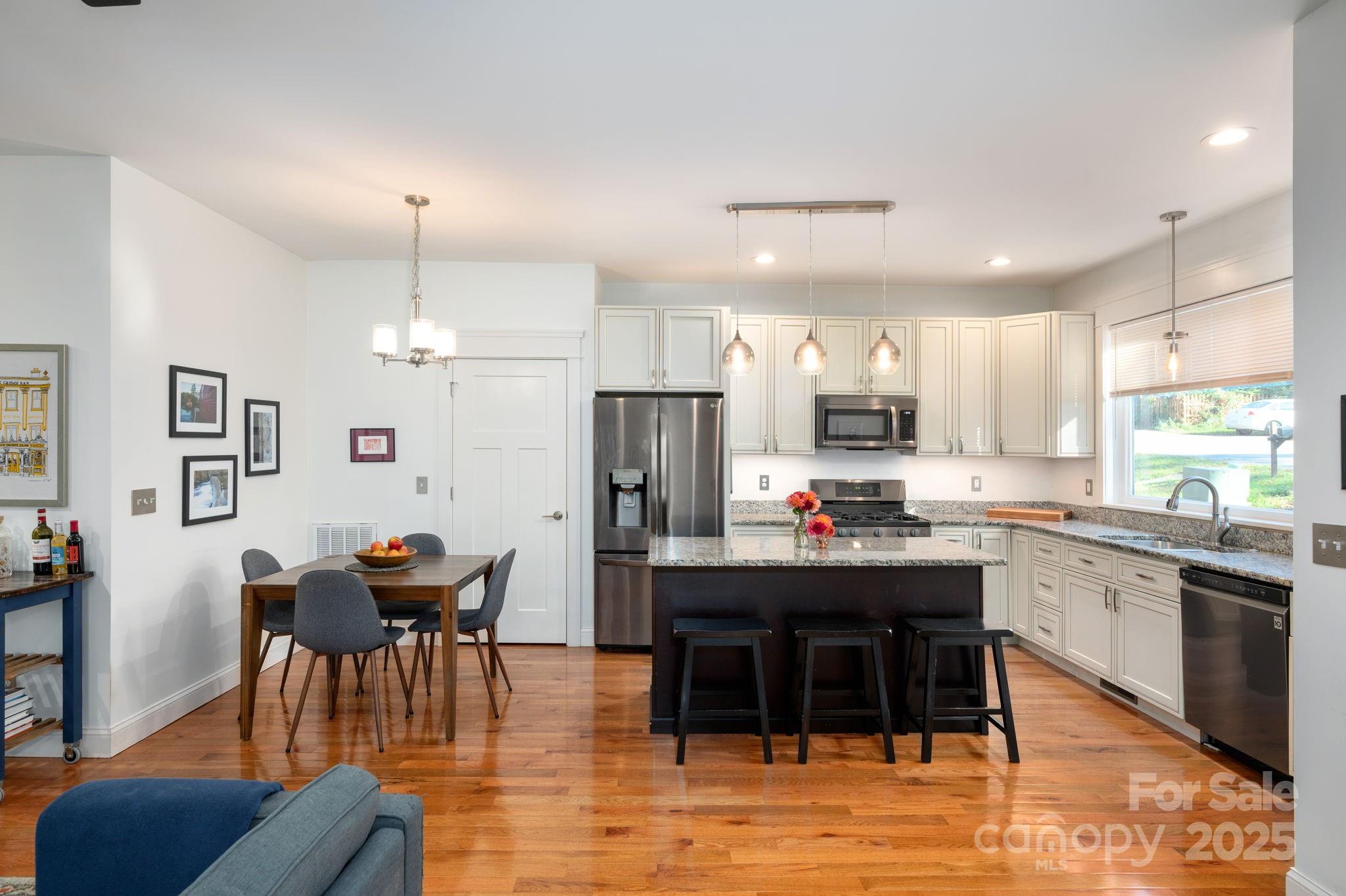 89 Galax Avenue