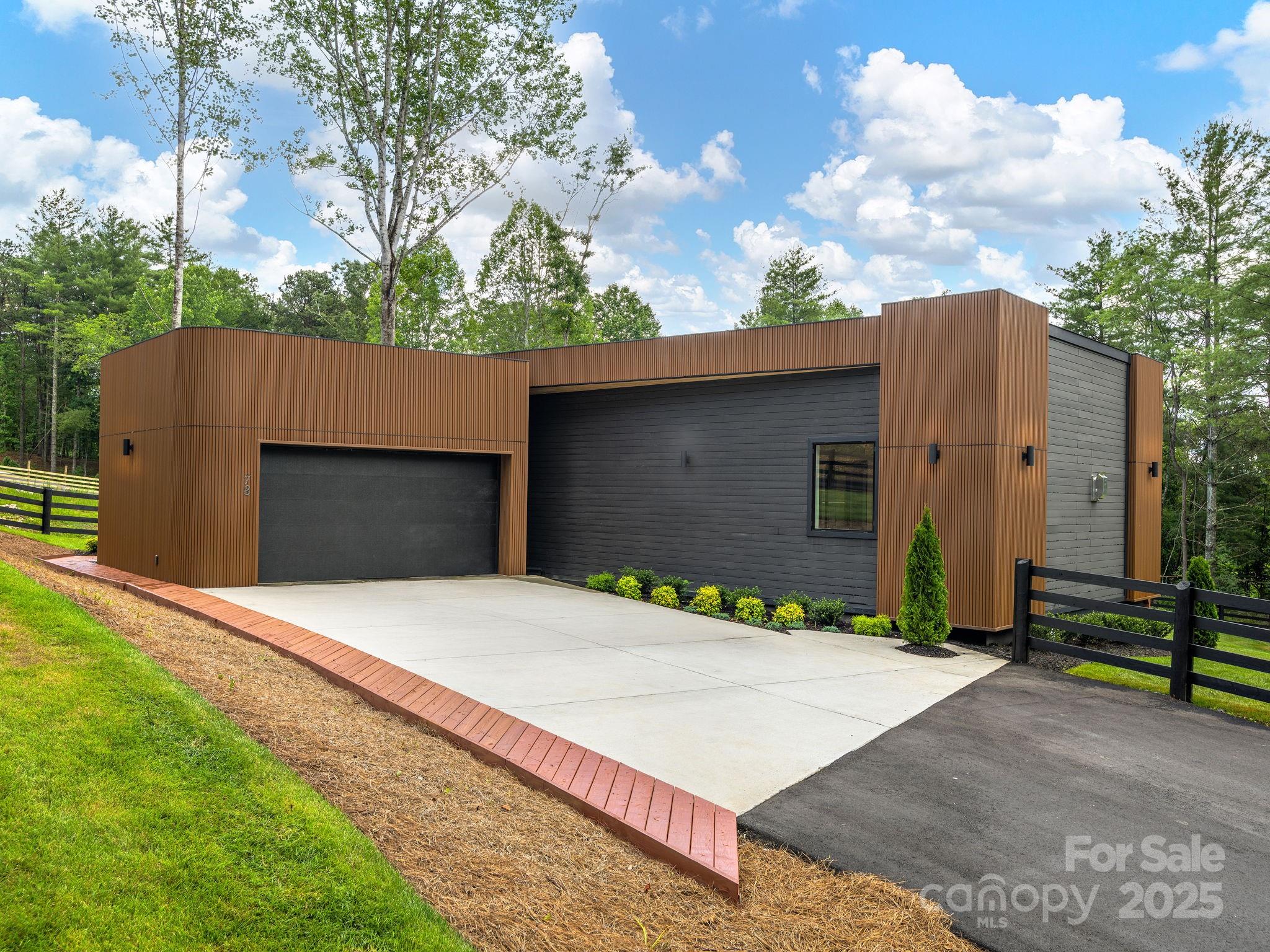78 Manchester Way
