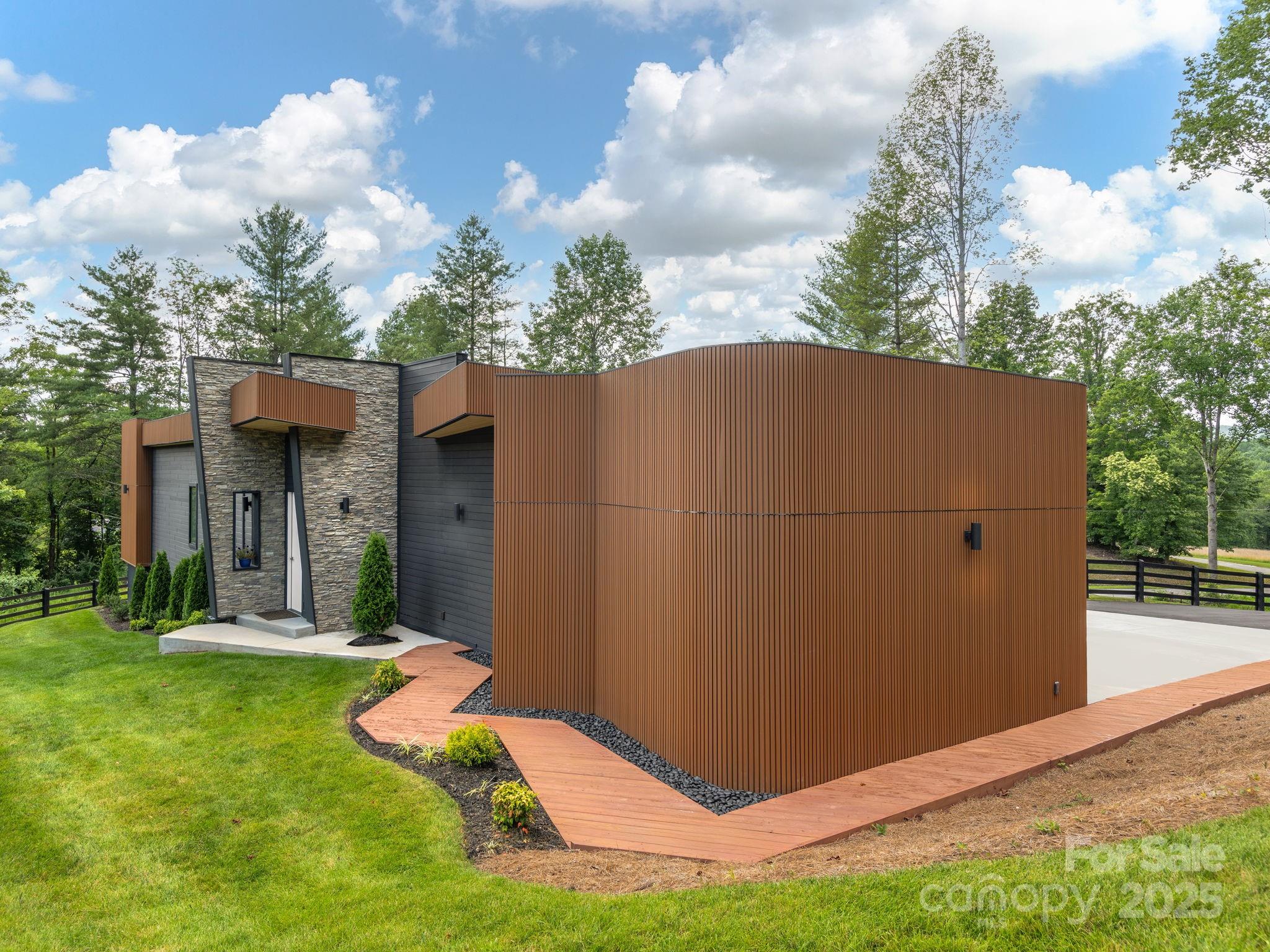 78 Manchester Way