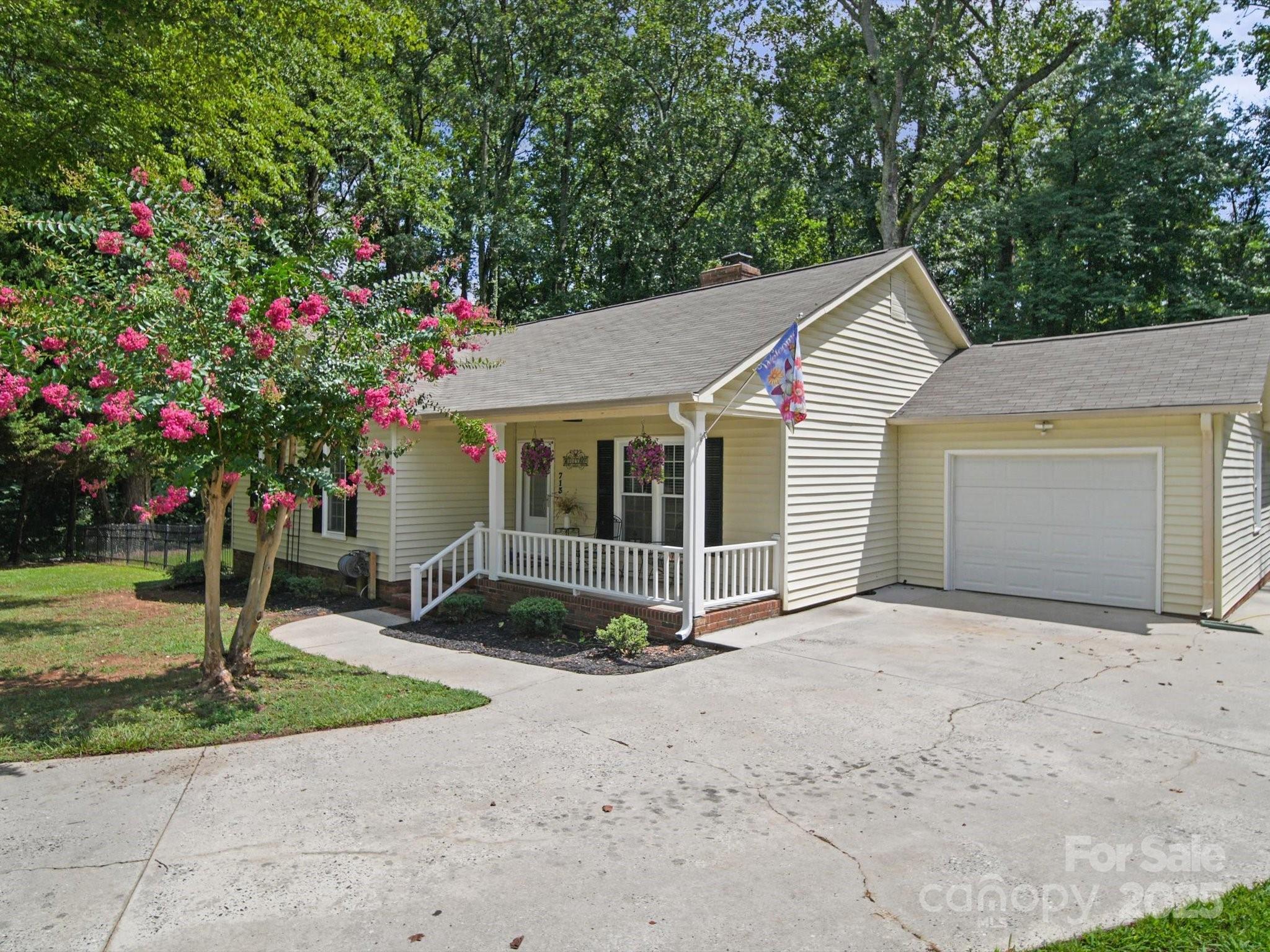 713 Hickory Hill Court