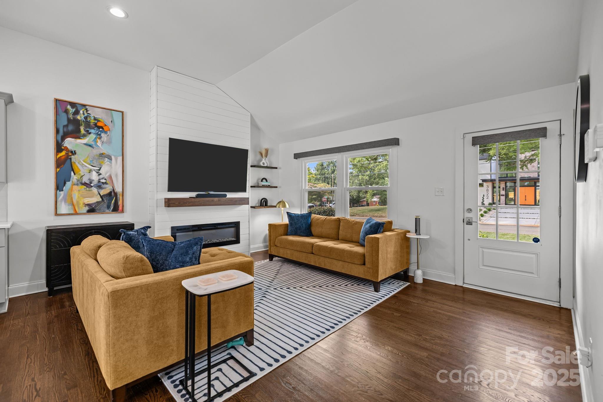 3821 Topsfield Road