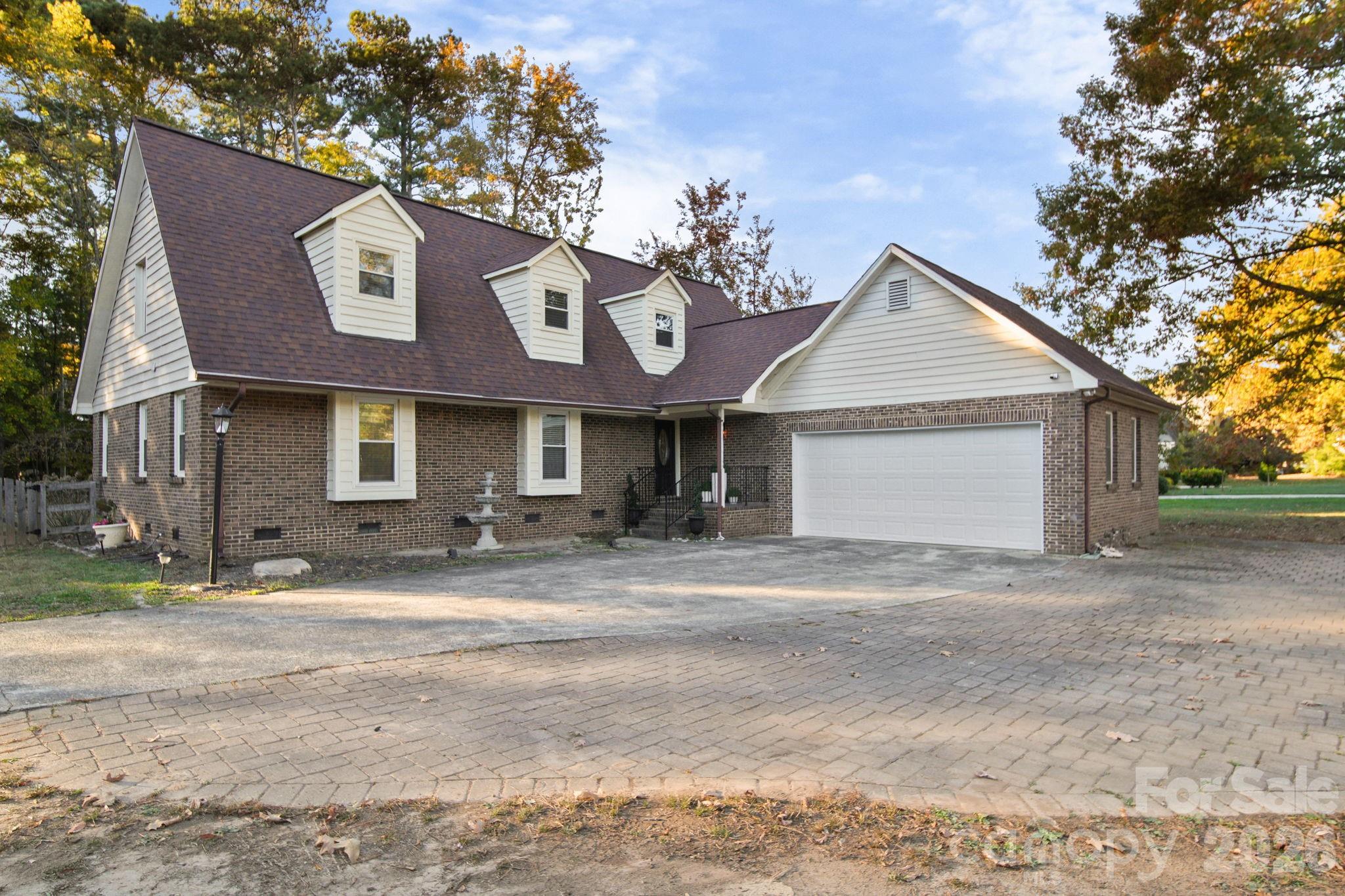 4724 Weddington Matthews Road