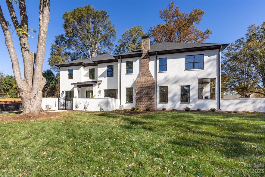 Maverick Building’s newest development Alexander Courtyard consists of two modern European duets.  Walkable to nearby shops and restaurants at Park Road Shopping Center, this Boutique Development, Alexander Courtyard, is perfectly located to Freedom Park and South Charlotte’s upbeat lifestyle. Top of the line kitchen appliances, and high-end interior finishes, 10 FT ceilings on the main level and 9 FT ceilings on the 2nd level round out a luxurious living space.  Primary bedroom in on the main level, two car detached garage with 2nd living qtrs/ office space above.