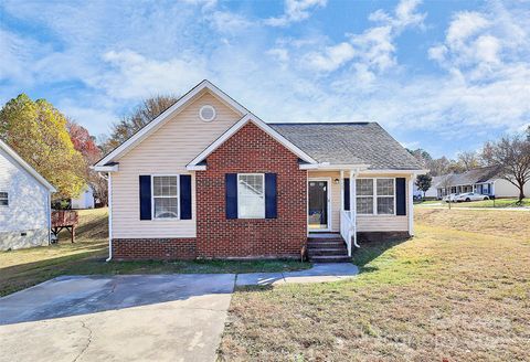 5467 Realtree Lane Charlotte NC 28214