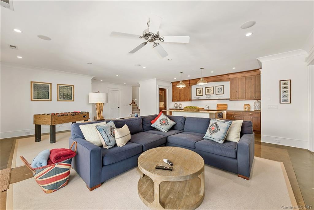 The Peninsula - Residential