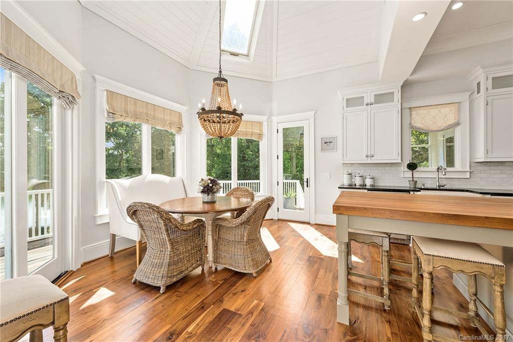 The Peninsula - Residential