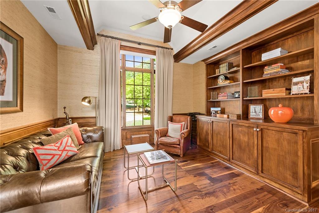 The Peninsula - Residential