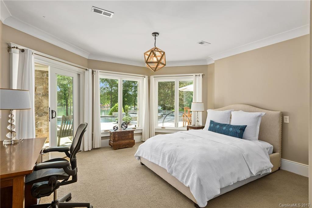 The Peninsula - Residential