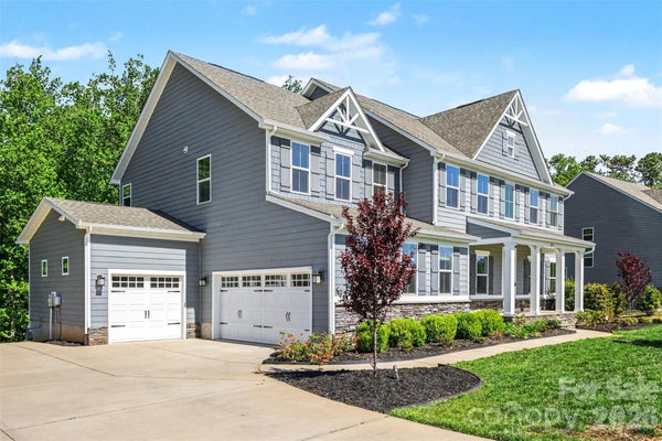 824 ABBEYWOOD DR, WAXHAW, NC 28173 - Image d97a2d2562bf82e04c10acf82bbca8c4/1015992464