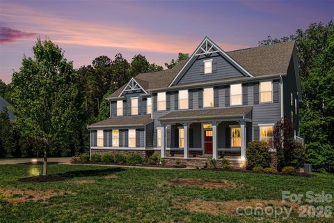 Photo of 824 Abbeywood Drive, Waxhaw, NC 28173 (MLS # 4372119)