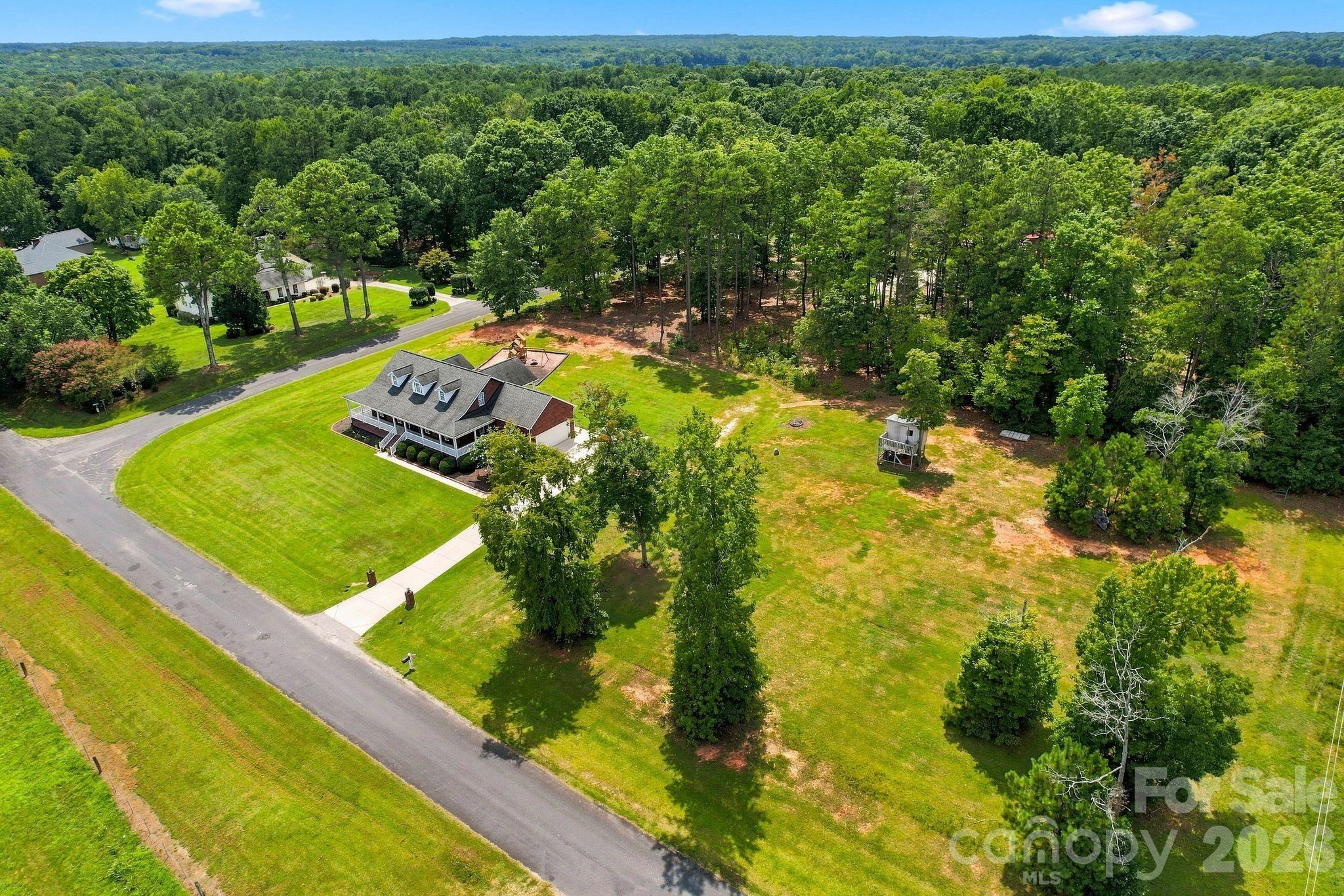 1134 Oakwood Drive