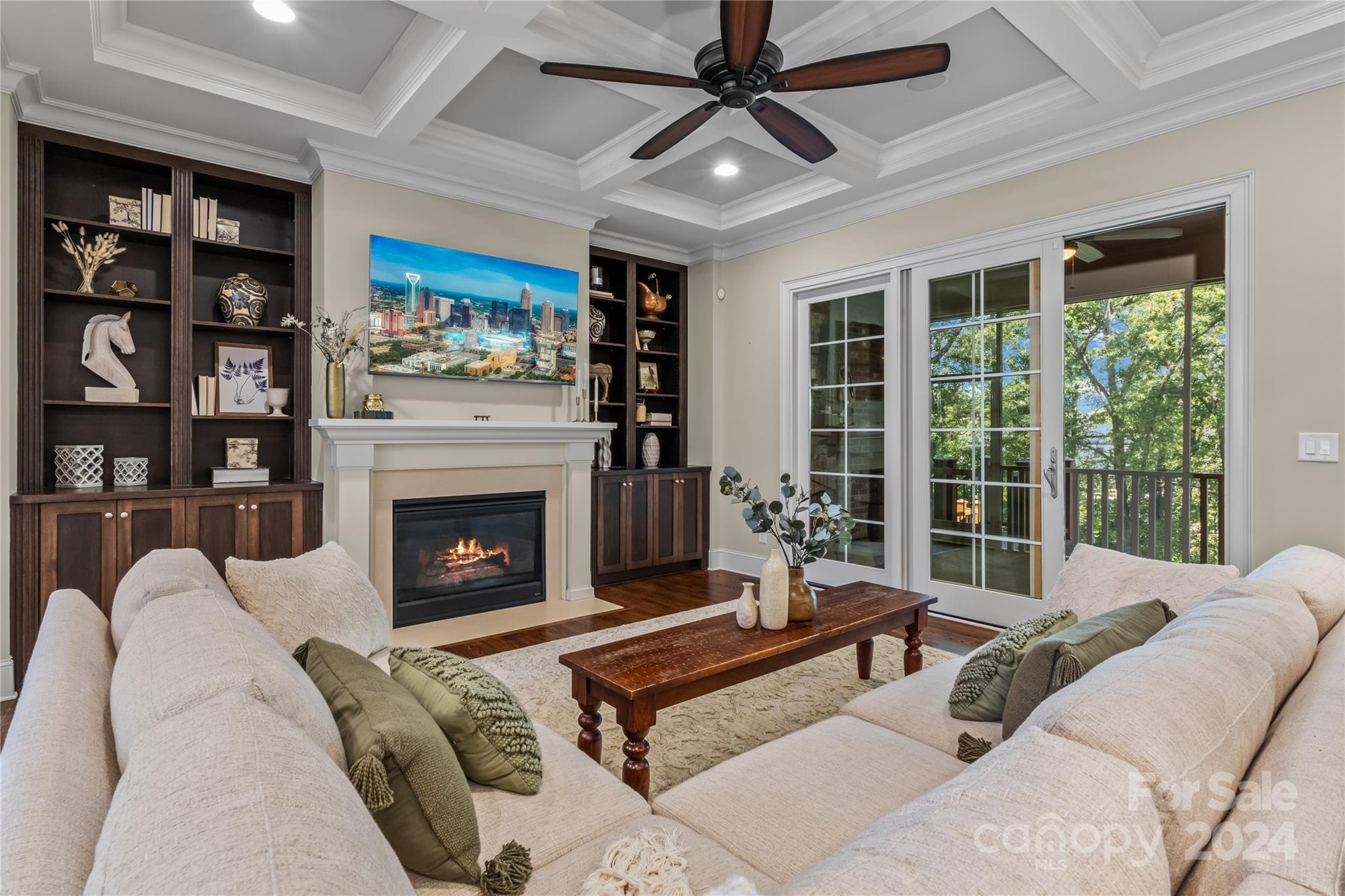 Victoria Lake - Residential