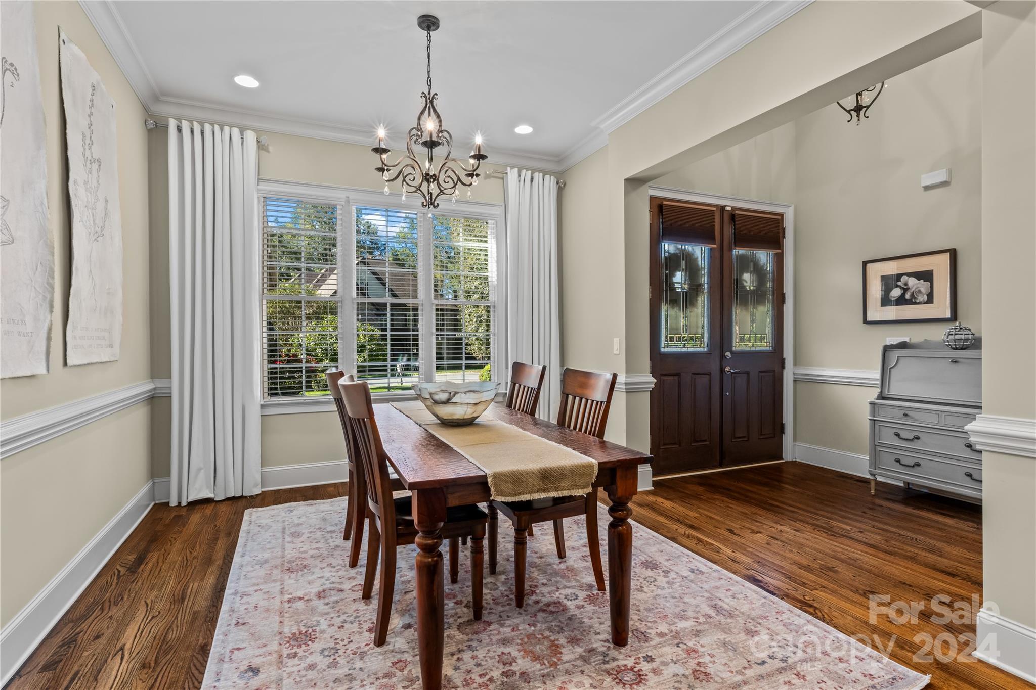 Victoria Lake - Residential